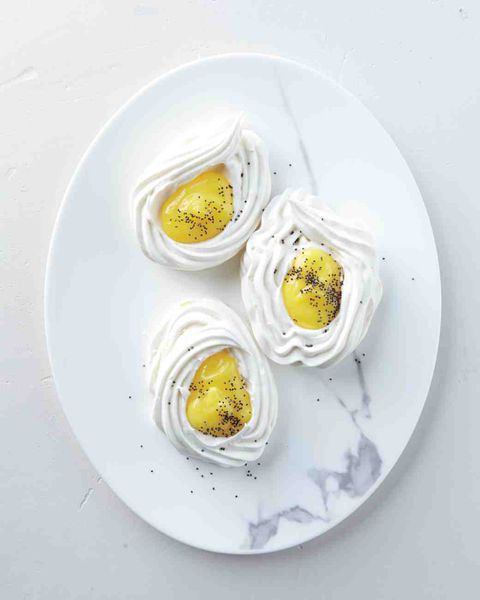 Estes meringue nests are perfect for Easter!