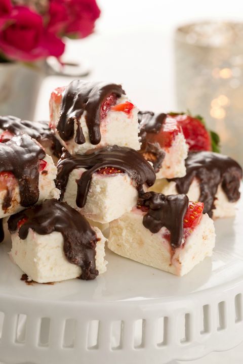 Sjokolade-Covered Strawberry Fudge