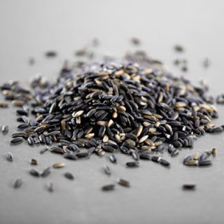 Такође known as purple rice, black rice is unmilled, leaving the dark husk in place, which colors the grain when cooked. It has a nutty taste and crunchy texture. There are hundreds of varieties across Asia, from Chinese black rice to Thai black sticky rice.