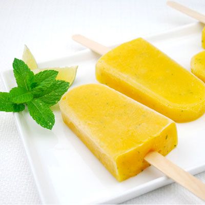Søt, juicy mango and fragrant mint are an unbeatably refreshing combo — especially when spiked with a shot of rum.Mango Mojito Popsicles