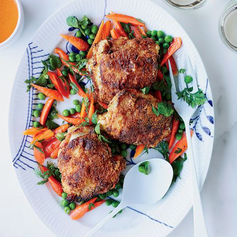 Crisp Chicken Thighs with Peas and Carrots