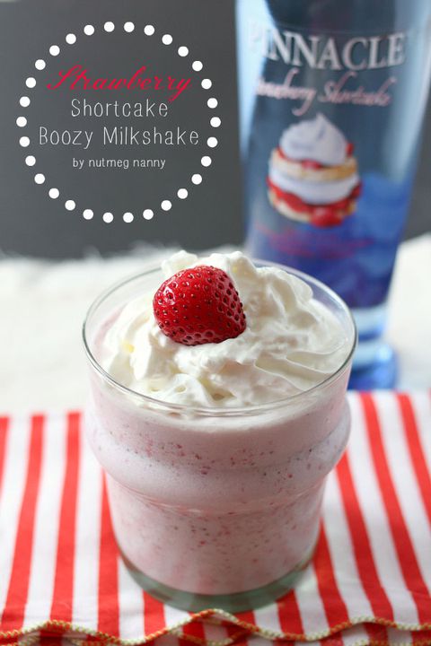 jordbær shortcake boozy milkshake