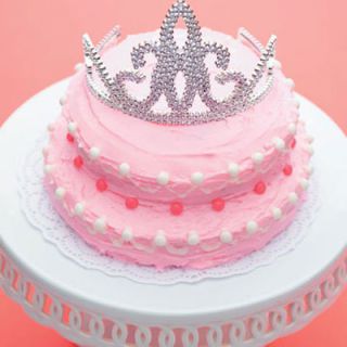 Save money and make your own quinceañera cake!