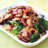 Wokede Vegetables with Toasted Cashews
