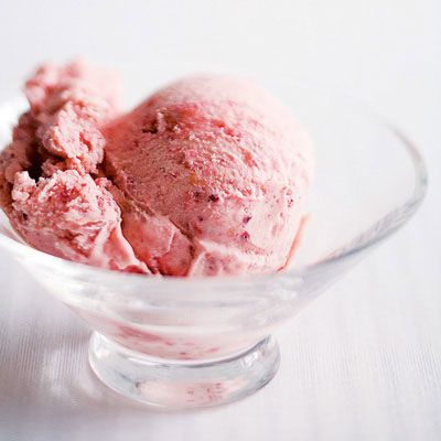 rabarbra-jordbær ice cream