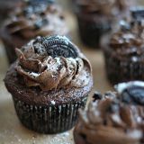 triplu chocolate oreo buttercream cupcakes