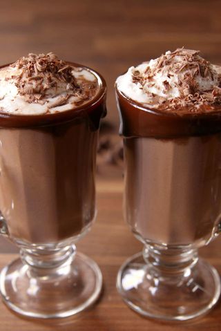 Hot Chocolate Float Vertical