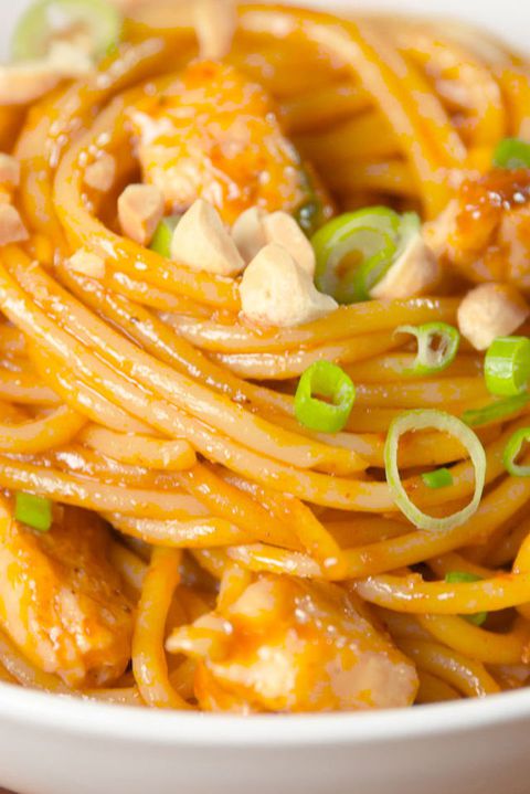 Кунг Pao Spaghetti Vertical