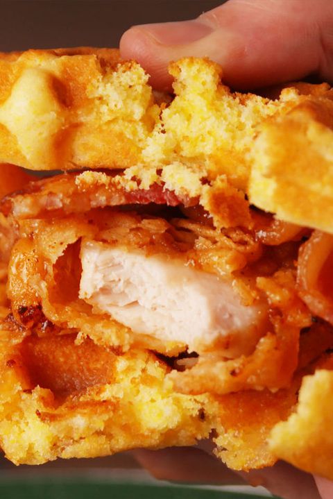 Bordo Bourbon Chicken & Waffle Sandwich Krups Vertical