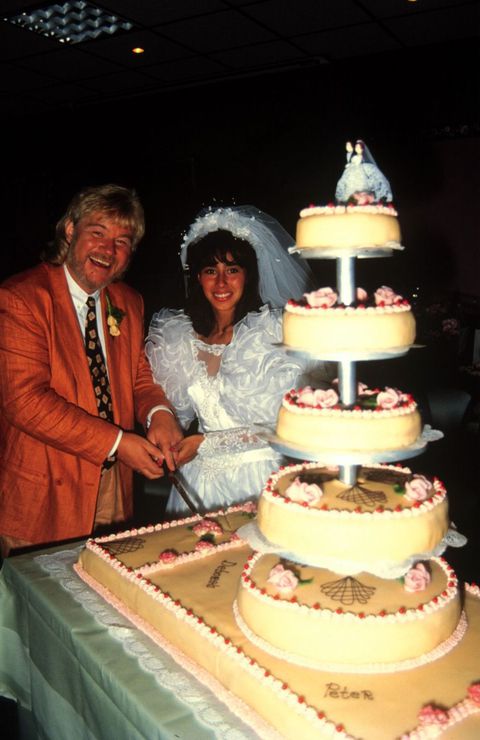 1990 wedding cake