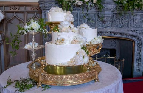 Rude Icing Wedding Cake Trend