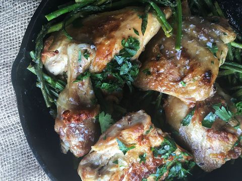 Frigideira Roast Chicken with Asparagus and White Wine Sauce Recipe
